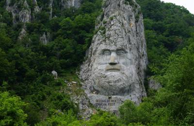 King Decebalus sculpture